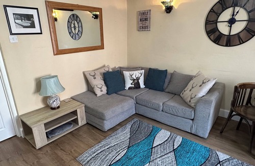 Llanidloes Casa | Townhouse-Llanidloes- Mid Wales- Powys-Pet-Friendly- sleeps 6