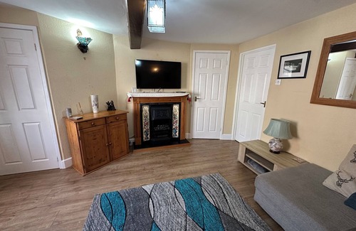 Llanidloes Casa | Townhouse-Llanidloes- Mid Wales- Powys-Pet-Friendly- sleeps 6