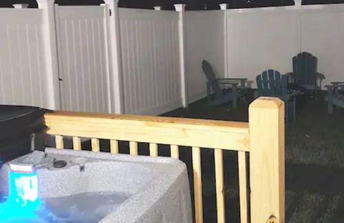 Jeffersonville Casa | Townhouse mins to UofL & KY Exposition Center