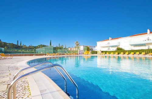 Portimao Casa | Townhouse Moreton by Algarve Vacation