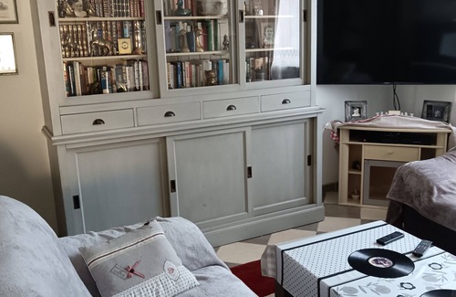 Pin - Vert Galant Casa | Townhouse near 24 heures du mans. and rotonde. Quiet neighborhood