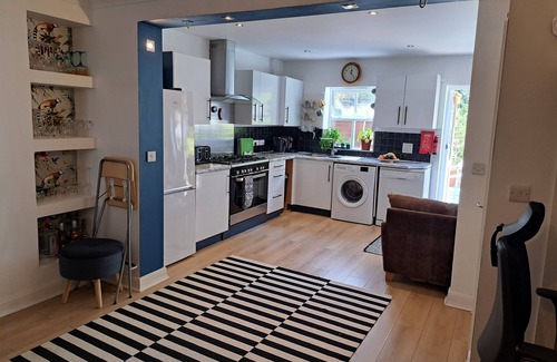 Westbury Casa | Townhouse near to Longleat and Frome