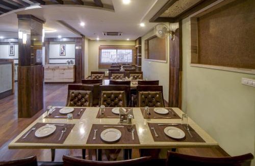 Khattalwada Hotel | Townhouse Oak Bhilai Railway Junction Formerly Hotel Lotus