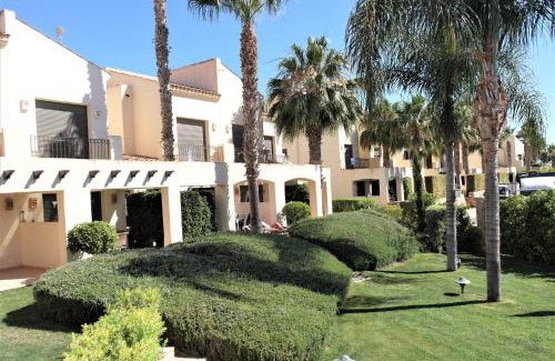 Roda Casa | Townhouse overlooking the pool
