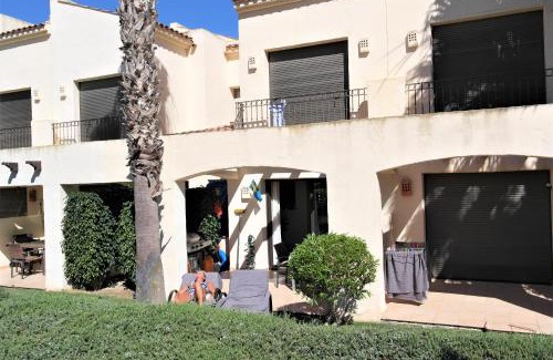 Roda Casa | Townhouse overlooking the pool