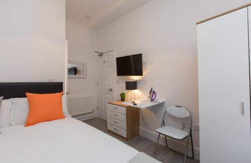 Crewe Casa | Townhouse PLUS @ 130 West Street Crewe