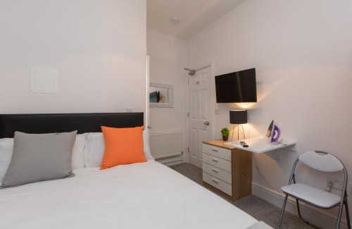 Crewe Casa | Townhouse PLUS @ 130 West Street Crewe