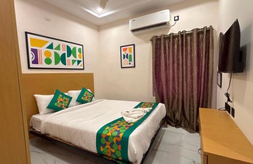 Karimnagar Hotel | Townhouse SP Living Tree