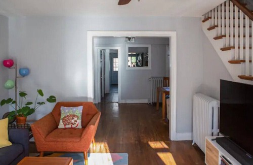 Richmond Casa | Townhouse Steps from Byrd Park, The Fan