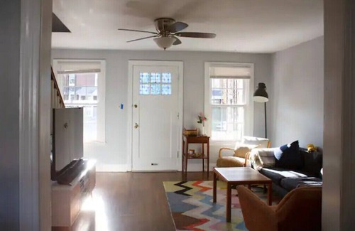 Richmond Casa | Townhouse Steps from Byrd Park, The Fan