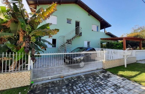 Daniela Casa | Condominios lado caliente de zona verde, a 400 metros de la playa