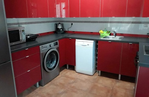 Fuente de Piedra Casa | Casa adostado con piscina comunitaria