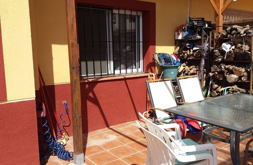 Fuente de Piedra Casa | Casa adostado con piscina comunitaria