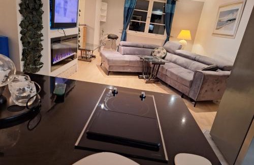 New Town Villa | Townhouse with 3 bathrooms