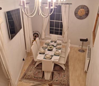 New Town Villa | Townhouse with 3 bathrooms