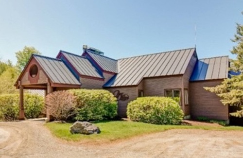 Stratton Mountain Casa | Townhouse with game room, fireplace, pool, tennis, BBQ area, gym, deck, & grill