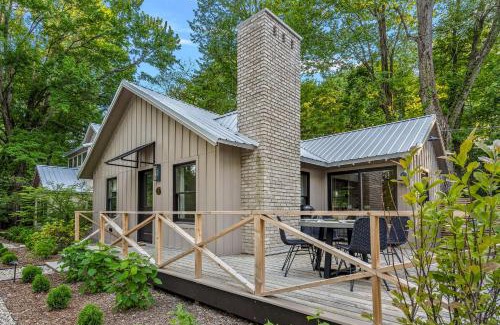 Union Pier Casa | Townie 3 - The Moss