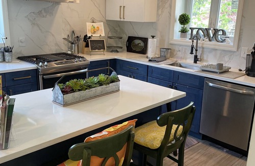 Stockton Casa | Towpath Weekend Retreat along river