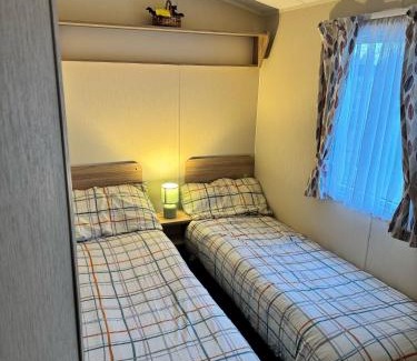 Towyn Casa | Towyn - 3 Bed Caravan - Pet Friendly