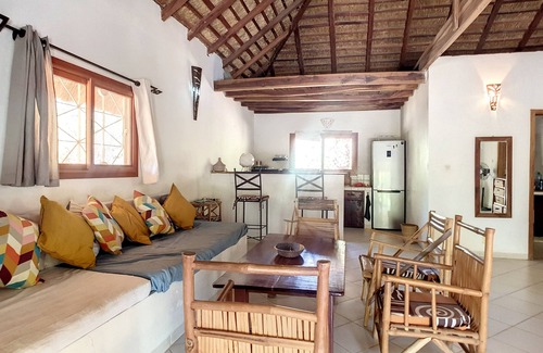 Abeme Casa | Très Agréable Villa 2 Chambres Avec Jardin