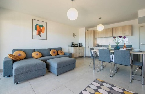Saint Antoine Apartamento | Très bel appartement 2 chambres avec accès direct à la piscine