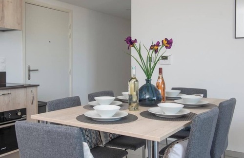 Saint Antoine Apartamento | Très bel appartement 2 chambres avec accès direct à la piscine