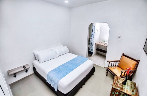 Torices Cama Y Desayuno | TR-A2D HABITACION DE HOSTAL CON WIFI