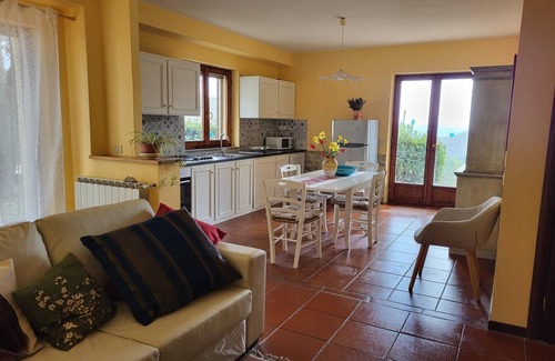 Monte Santa Maria Tiberina Otro | Casa rural tranquila en Umbría