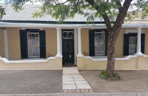 Graaff-Reinet Casa | Trackers Inn
