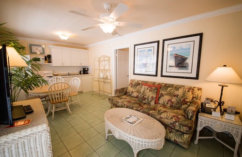 Bradenton Beach Condominio | Tradewinds Beach Resort