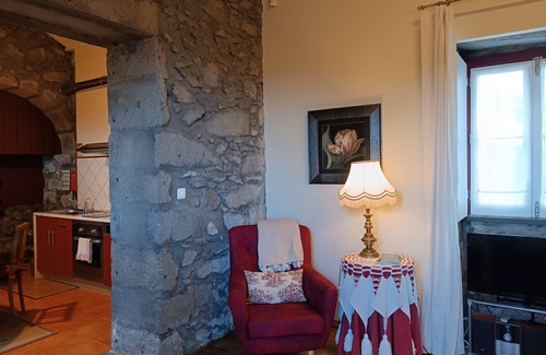 Algarvia Cabaña | TRADICAMPO-CASA DA FONTE-RURAL HOUSE WITH LARGE GARDEN AND ASTONISHING VIEWS.