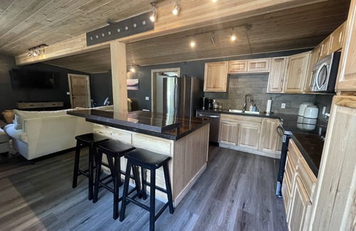 Nordman Cabina | Trading Post at Priest Lake