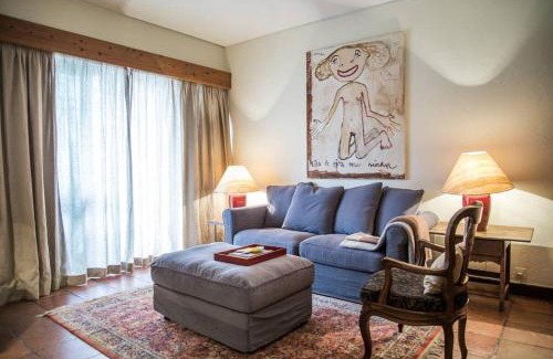 Estoril Apartamento | Traditional and Charming Flat - 15min to the sea