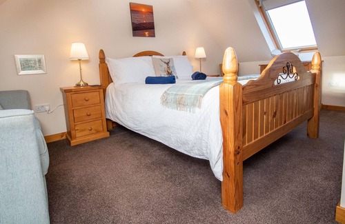 Dornoch Cabaña | Traditional Cottage near Embo Beach
