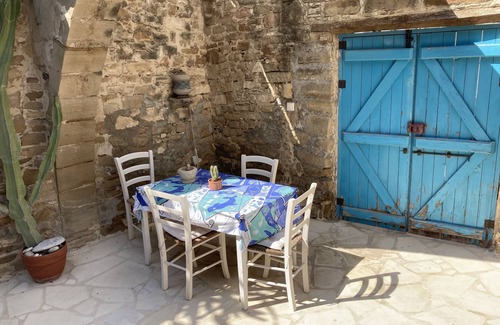 Tochni Casa | Traditional detached house in the heart of the village