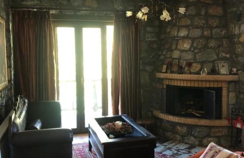 Kardaras Villa | TRADITIONAL GUEST HOUSE