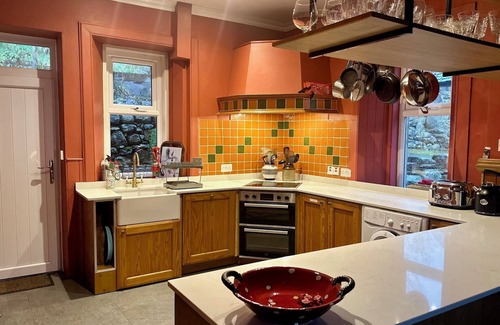 Blairgowrie Casa | Traditional Highland Stone home