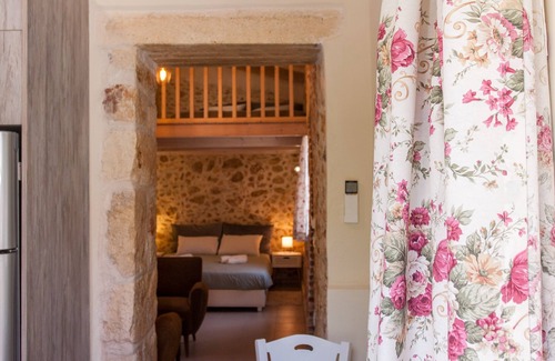 Halepa Casa | Traditional Home