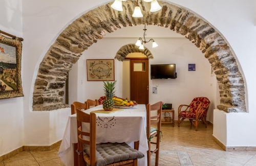 Koronos Casa | Traditional House in Koronos