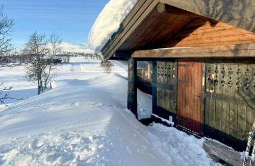 Al Casa | Traditional Log Cabin At Reineskarvet