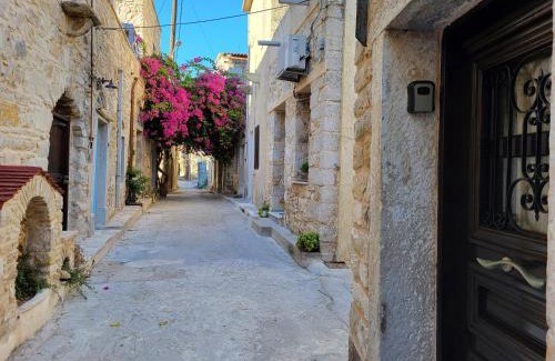 Kalamoti Casa | Traditional medieval Holiday House In Kalamoti