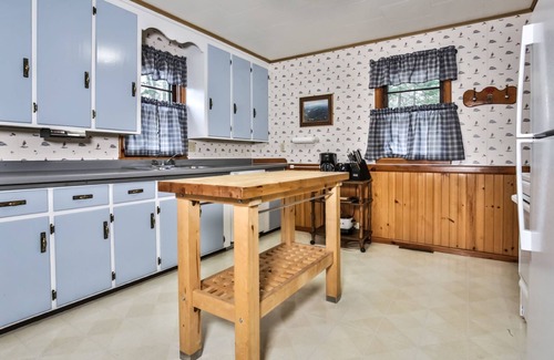 St Germain Casa | Traditional Northwoods Cabin on Little Saint Germain Lake.
