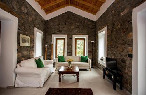 Kantanos-Selino Apartamento | Traditional stone build country house Shale