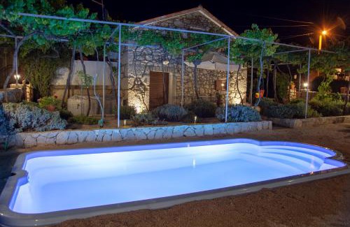 Sveti Anton Casa | Traditional Stone House St.Anton