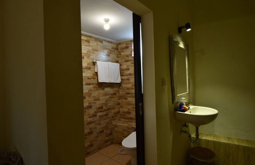 Bebandem Casa | ¡Vibraciones Tradicionales! Habitación Doble de 1 dormitorio en Karangasem