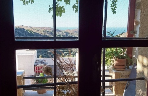 Pefki Casa | Casa de pueblo tradicional con vistas al mar.