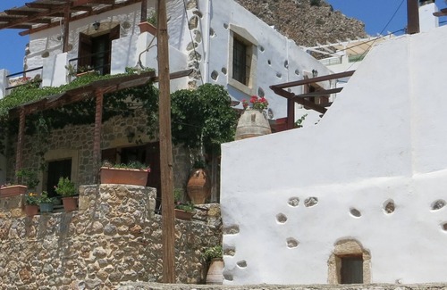 Pefki Casa | Casa de pueblo tradicional con vistas al mar.