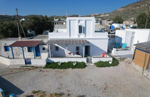 Mandrakia Casa | Traditional Waterfront House