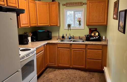 Freeman Apartamento | Trail 10 Hideaway, Entire Apartment in Freeman, WV