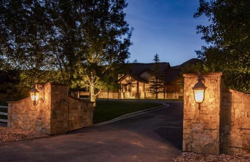 Oakley Casa | Trail Creek Canyon Ranch 1055 by Moose Management